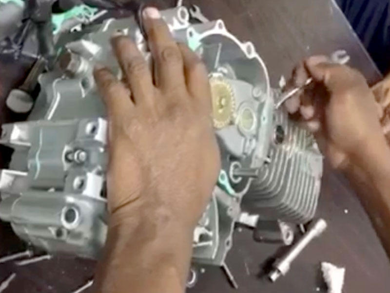  ماكينة الدراجة التي خُبئت فيها الحبوب