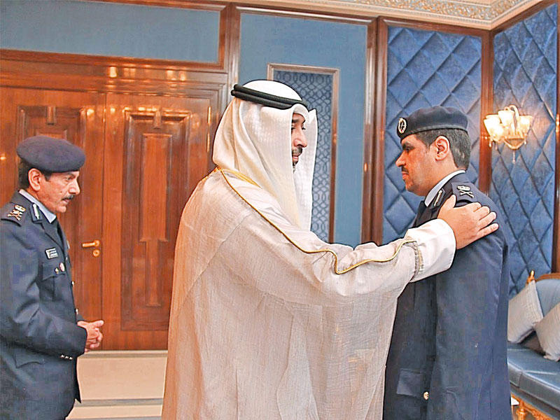 العبدالله مقلداً العجمي رتبته الجديدة بحضور المكراد