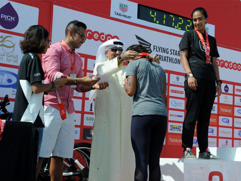 الهزيم  يتوج أحد الفائزين   