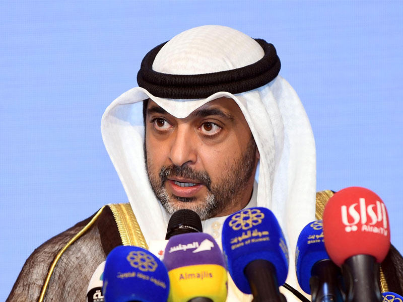 وزير الدولة لشؤون مجلس الوزراء وزير الإعلام بالوكالة الشيخ محمد العبدالله