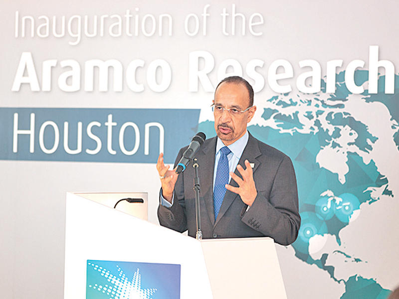 الفالح خلال افتتاح مركز أرامكو للأبحاث في هيوستن