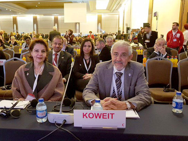 رئيس مجلس ادارة جمعية الهلال الاحمر الكويتي الدكتور هلال الساير خلال مشاركته في افتتاح اجتماع الجمعية العمومية للاتحاد الدولي لجمعيات الهلال والصليب الاحمر