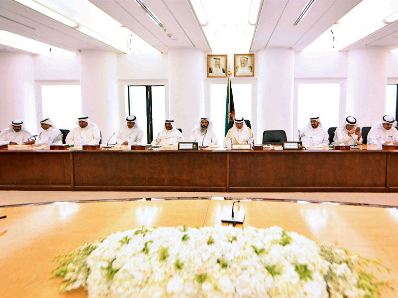 الغانم مترئساً الاجتماع النيابي في مكتب المجلس أمس