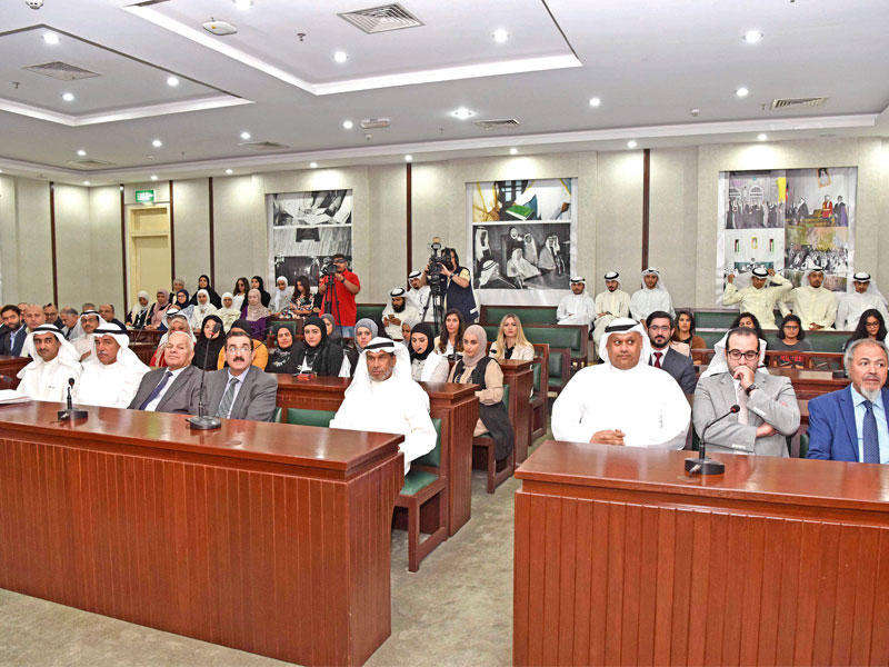 جانب من الحضور في تكريم المشاركين في المسابقات