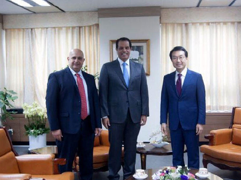 مساعد وزير الخارجية لشؤون آسيا السفير علي السعيد مع مبعوث الحكومة الكورية للمحادثات النووية السداسية للملف النووي الكوري الشمالي