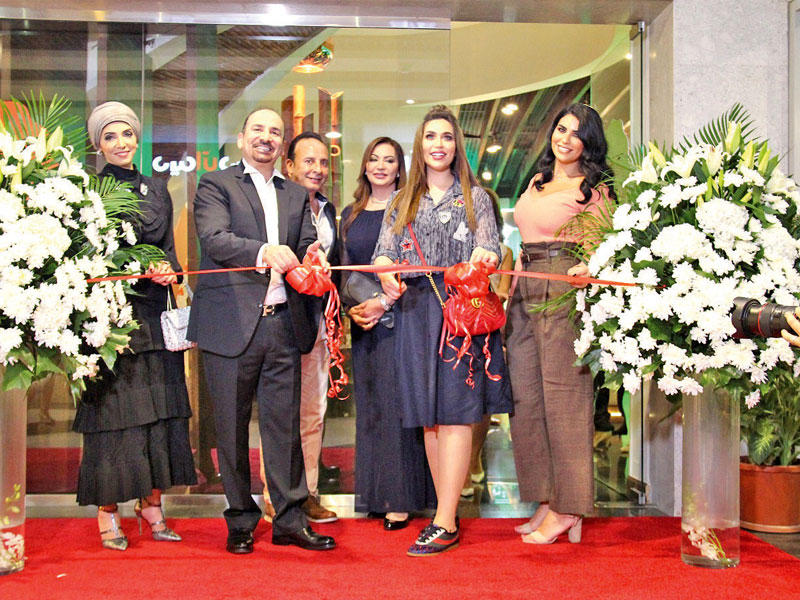 قص شريط الافتتاح