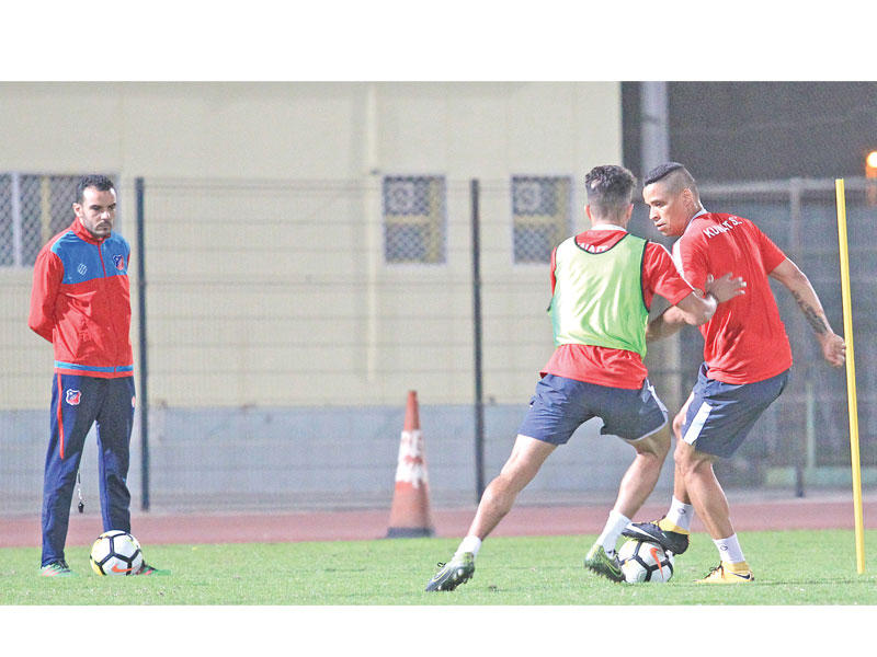 جانب من تدريبات الأبيض في دبي