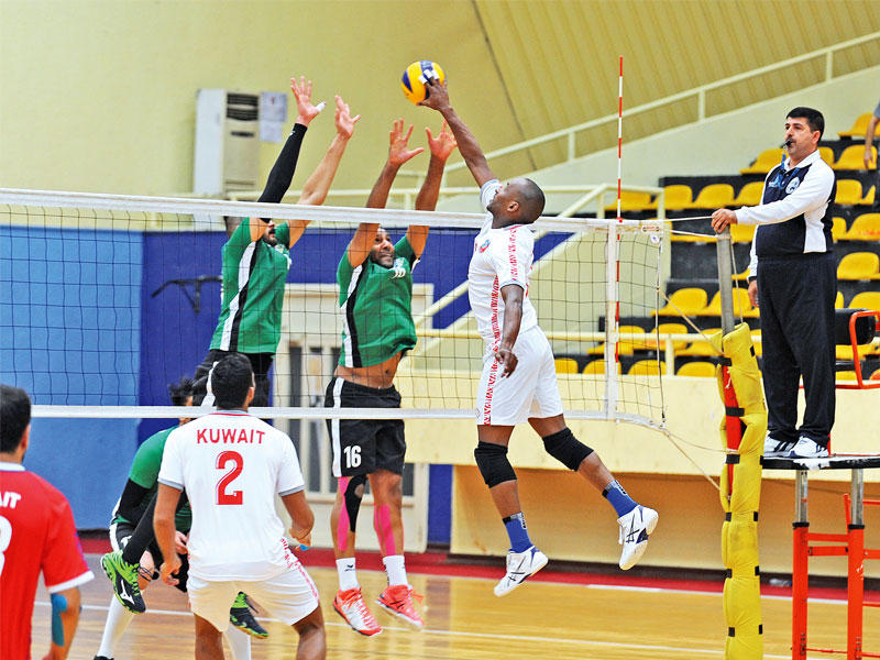 ضربة ساحقة من لاعب الكويت سلطان خلف وحائط صد عرباويn