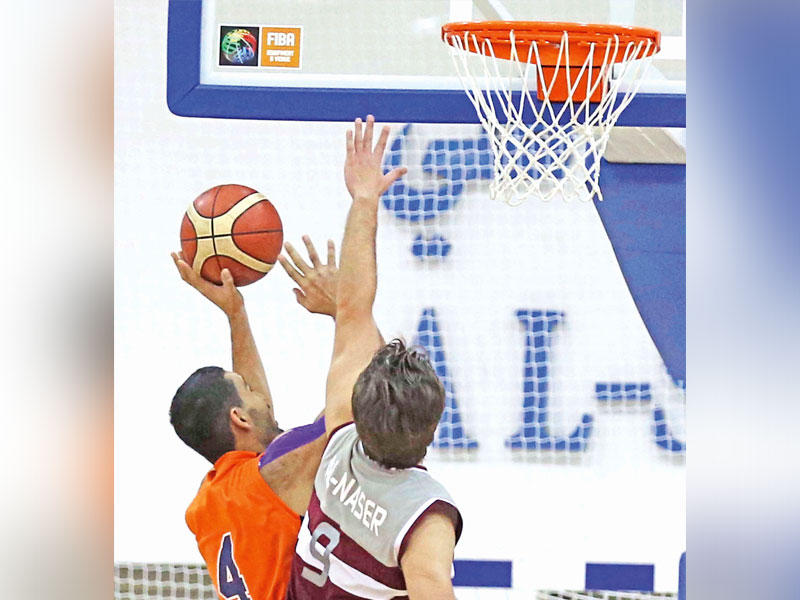 محاولة تسجيل تحت سلة النصر (تصوير جورج رجي)