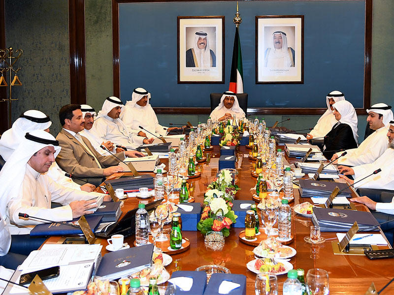 جانب من اجتماع مجلس الوزراء أمس