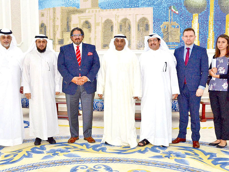 المشاركون في اجتماع الجمارك و«مكافحة المخدرات والجريمة»n