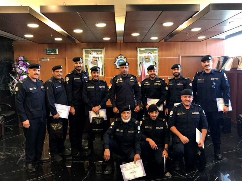 اللواء ركن العنزي يكرم عددا من الضباط وضباط الصف والافراد في مديرية أمن الفروانيـــة