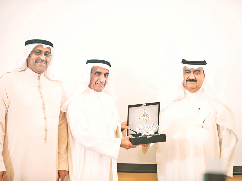 تكريم عبدالعزيز المشاريn