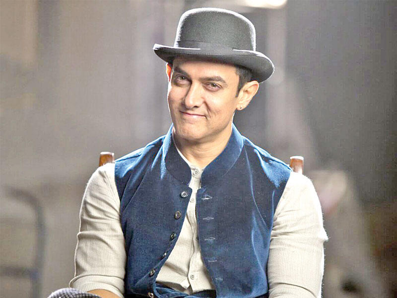 النجم عامر خان