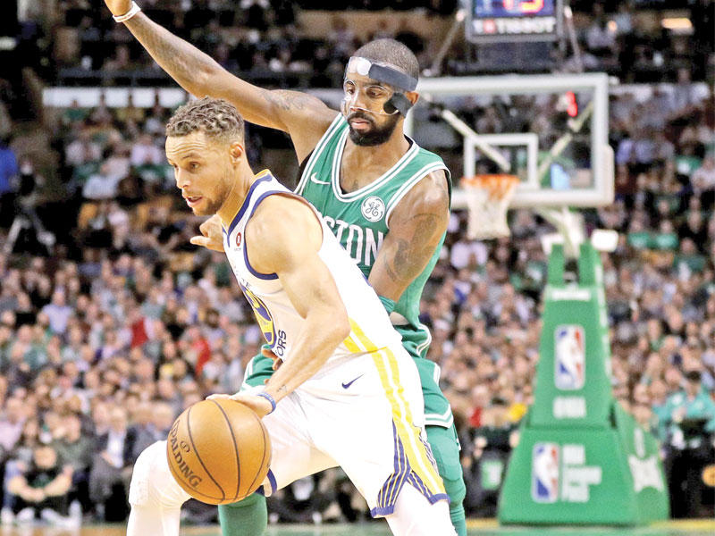 جانب من لقاء غولدن ستايت وبوسطن