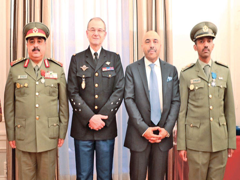 الرفاعي والرشيدي والسفير السليمان خلال التكريم