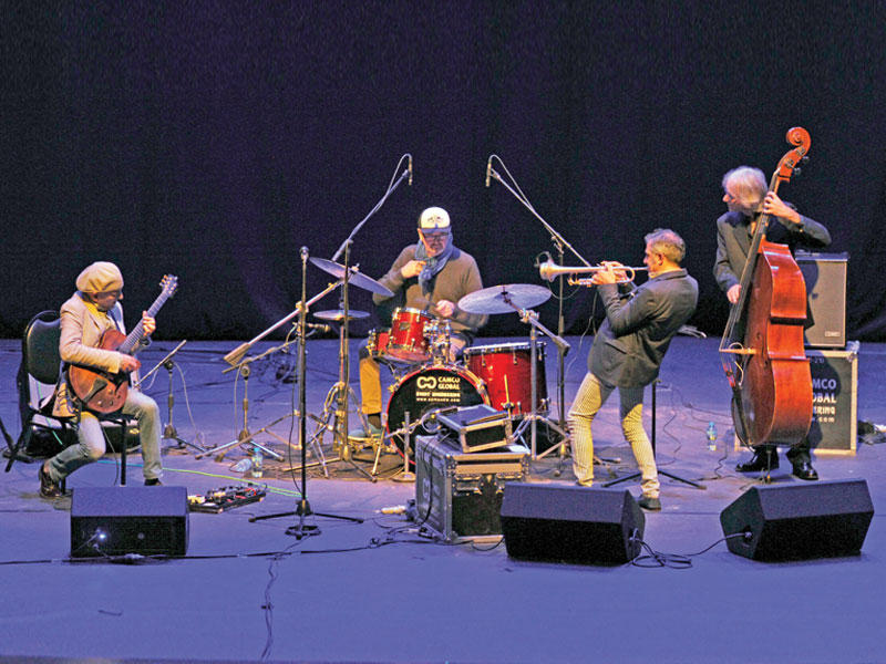 فرقة باولو فريزو الإيطالية 