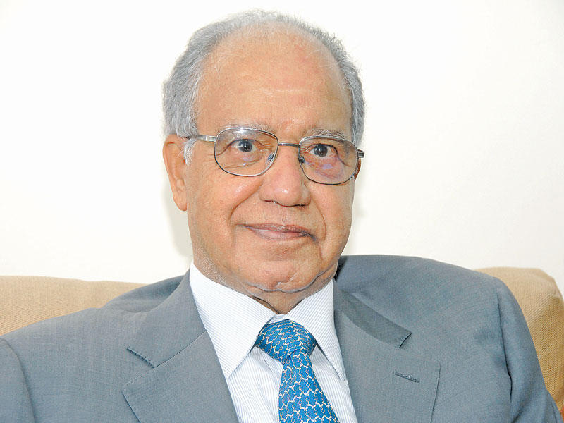 النائب السابق عبدالله النيباري