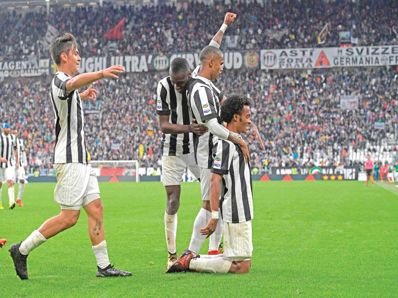 لاعبو يوفنتوس خلال مباراة سابقة