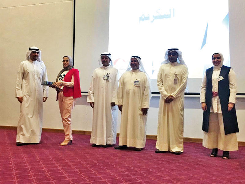 جانب من عمليات التكريم في حفل الافتتاح