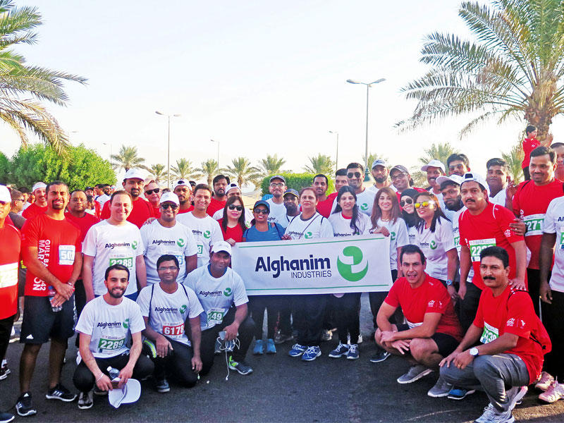 لقطة جماعية للموظفين المشاركين