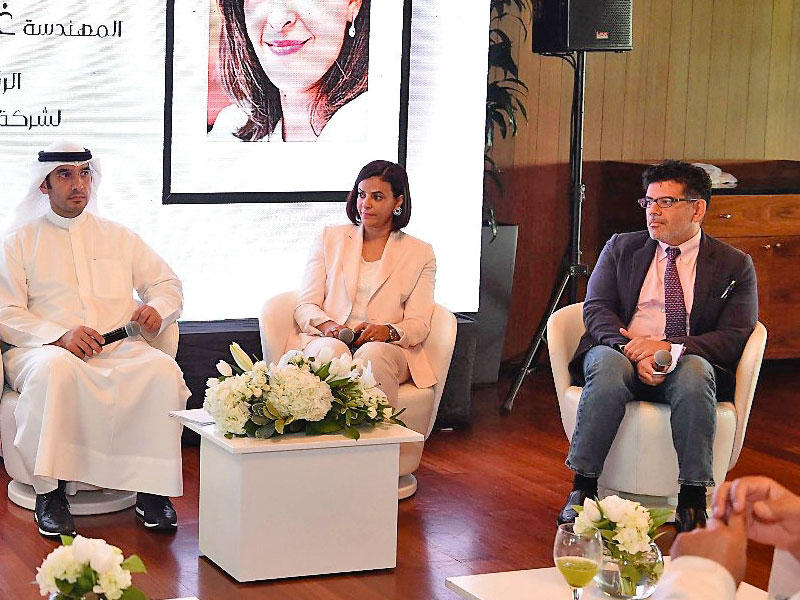 غصون الخالد في الجلسة النقاشية