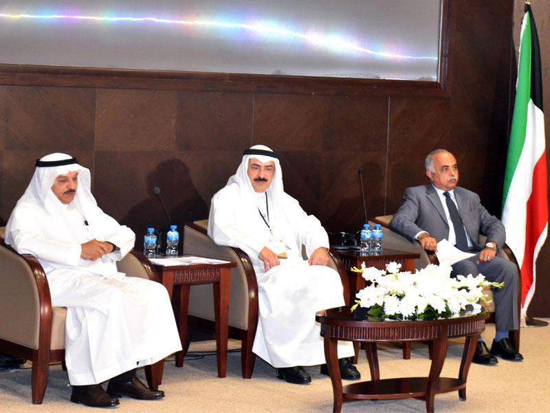 كامل العبدالجليل أثناء اللقاء