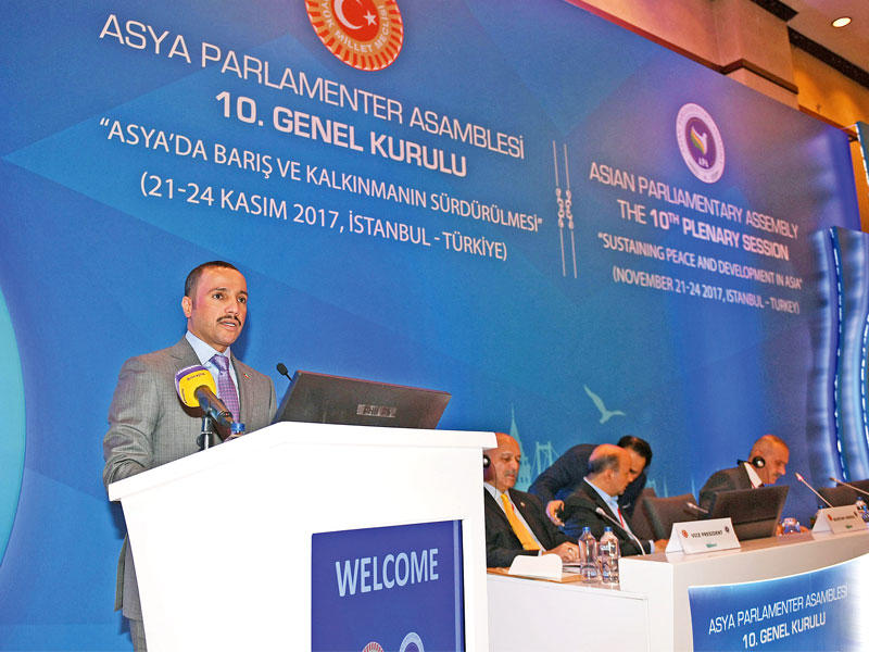 الغانم ملقياً كلمته