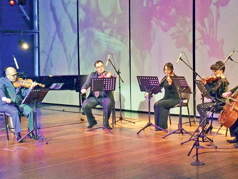 جانب من الأمسية