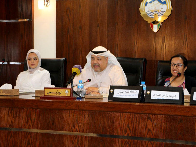 الامين العام للمجلس الاعلى للتخطيط والتنمية الكويتية الدكتور خالد مهدي خلال ورشة عمل اقامتها الامانة العامة للمجلس الاعلى للتخطيط والتنمية