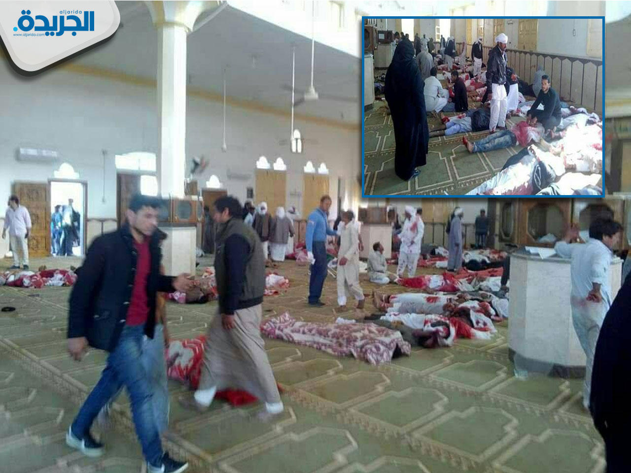 مصريون يسارعون إلى إنقاذ عدد من المصابين في التفجير	(أ ف ب)