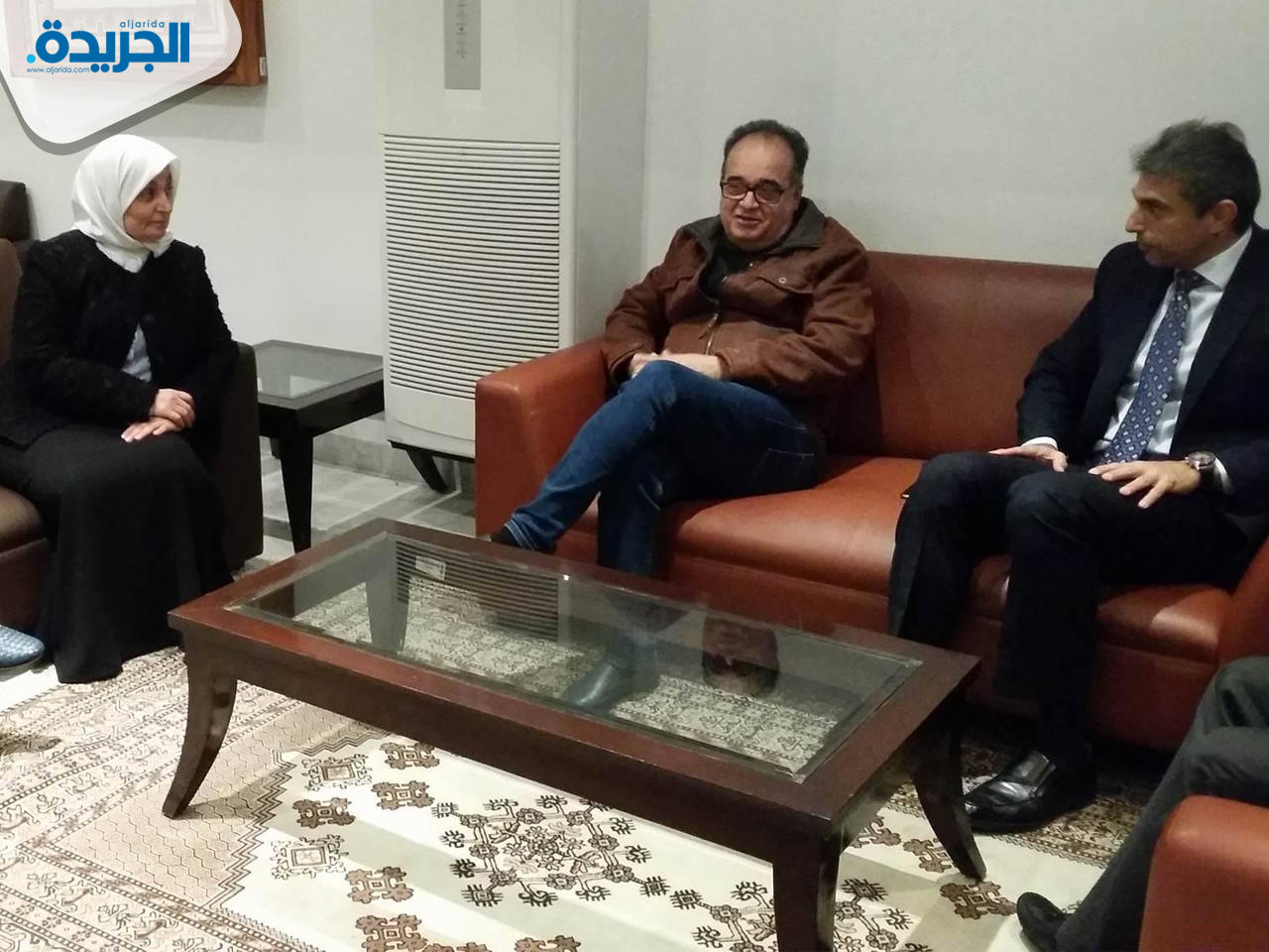 وزيرة الشؤون الاجتماعية والعمل ووزيرة الدولة للشؤون الاقتصادية هند الصبيح لدى وصولها الى تونس