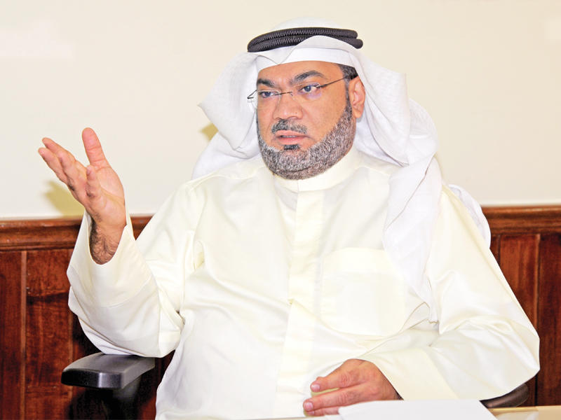  الوكيل المساعد للقطاع المالي بوزارة التربية يوسف النجار