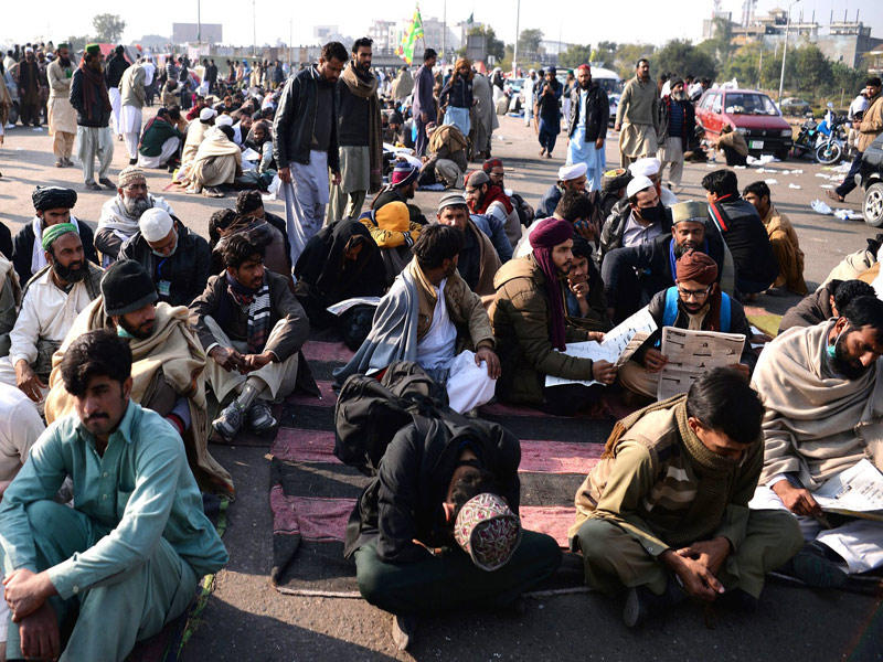 محتجون باكستانيون من حركة لبيك يا رسول الله في اسلام اباد 