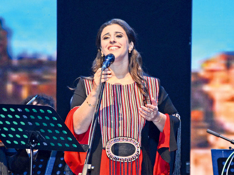 المطربة كارلا رميا