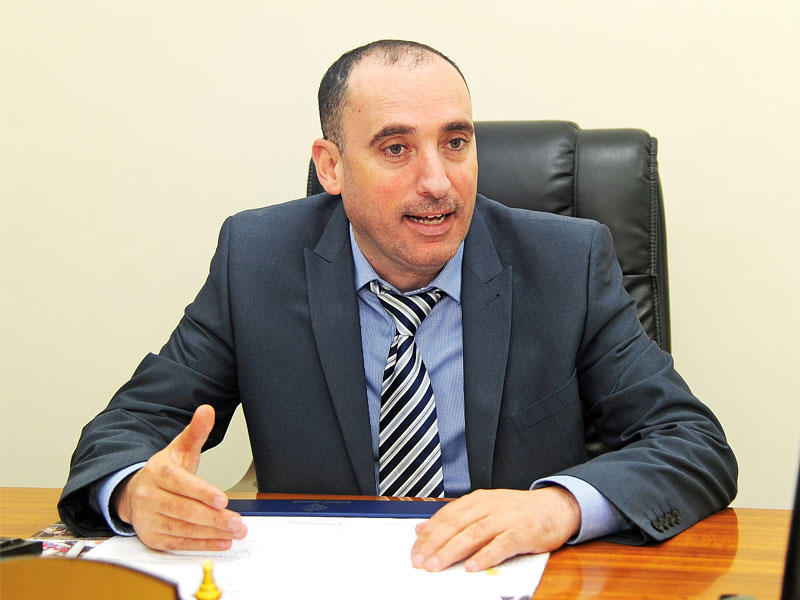 د. خليل أبو عفيفة