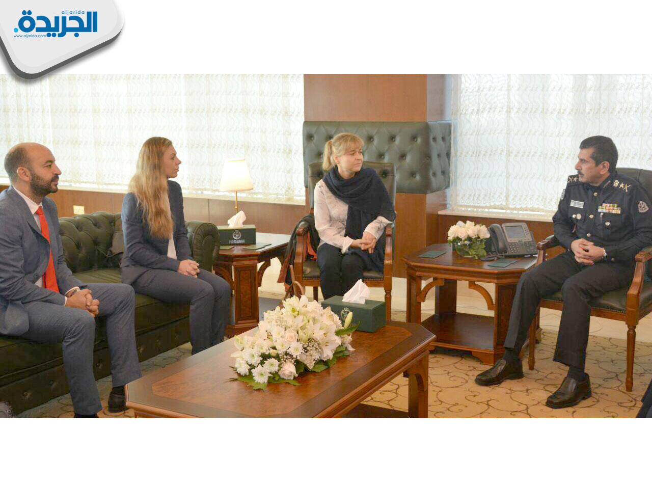  المدير العام للادارة العامة للاطفاء الكويتية الفريق خالد المكراد مستقبلا وفد من الامم المتحدة والاتحاد الاوروبي