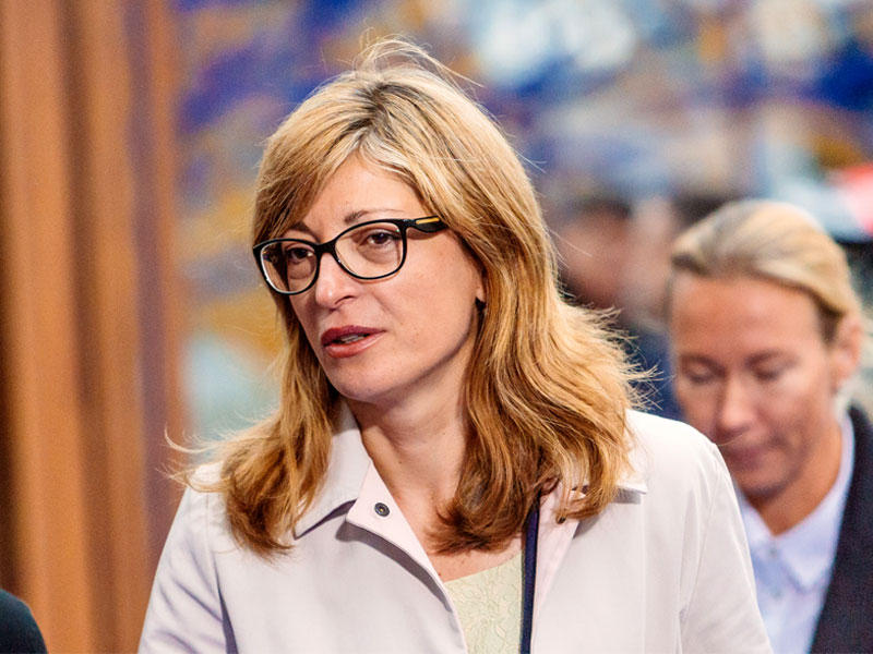 وزيرة الخارجية البلغارية يكاتيرينا زاخارييفا