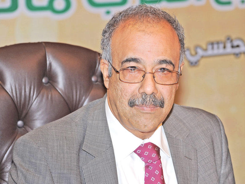 الخبير الدستوري وأستاذ القانون العام في كلية الحقوق بجامعة الكويت  د. محمد الفيلي