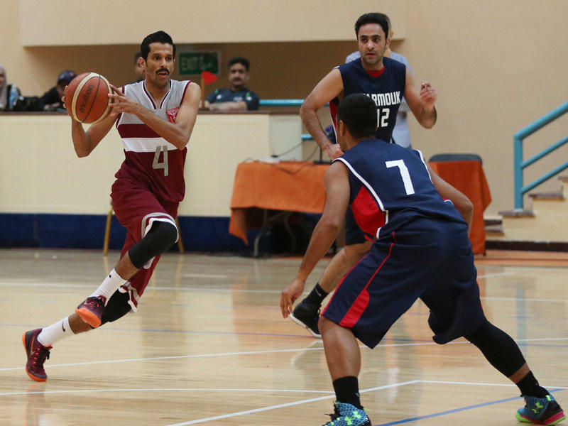 لاعب النصر منصور جلوي خلال مباراة سابقة 