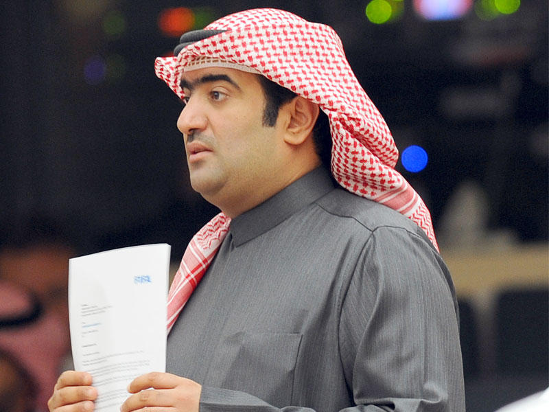 الروضان يعرض كتاب «الفيفا» للنواب