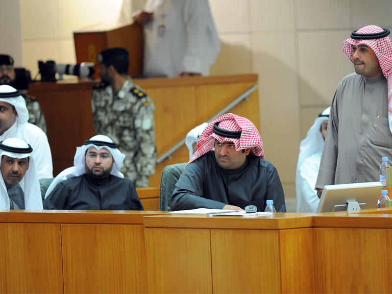 الصالح والروضان وفليطح والنصف خلال الجلسة أمس  (تصوير عبدالله الخلف)