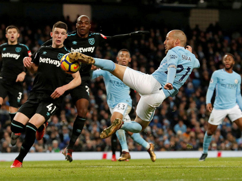 لحظة تسجيل سيلفا هدف الفوز للسيتي