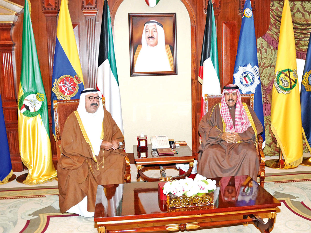 ولي العهد مستقبلاً وزير الديوان الأميري أمس