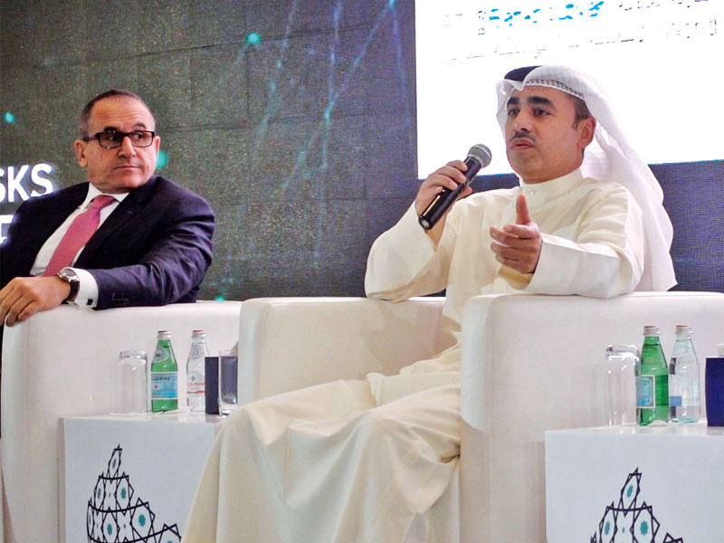 التويجري محاضراً خلال المؤتمر