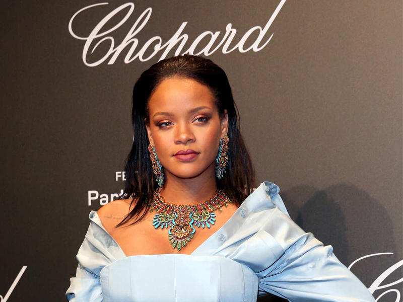 المغنية العالمية الشهيرة ريهانا