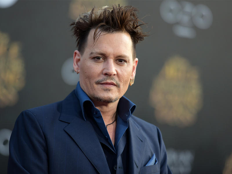  الممثل جوني ديب