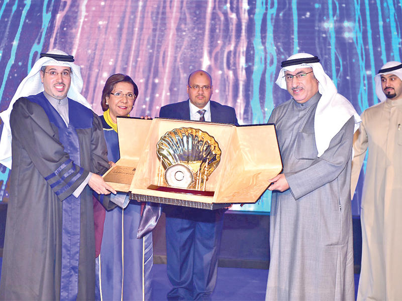 الوزير ود. نايف يكرمان د. موضي الحمود