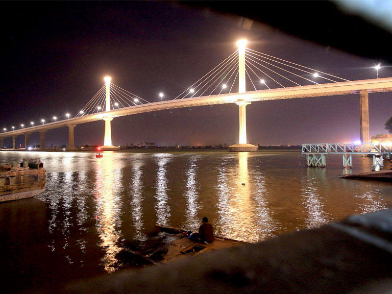  تظهر الجسر المعلق مؤخرا في مدينة البصرة الجنوبية