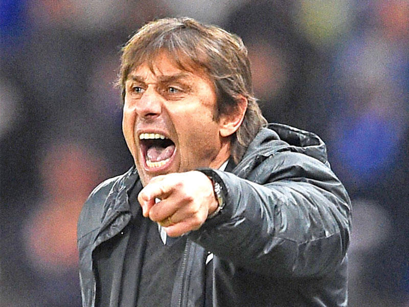 الإيطالي انطونيو كونتي مدرب تشلسي الإنكليزي